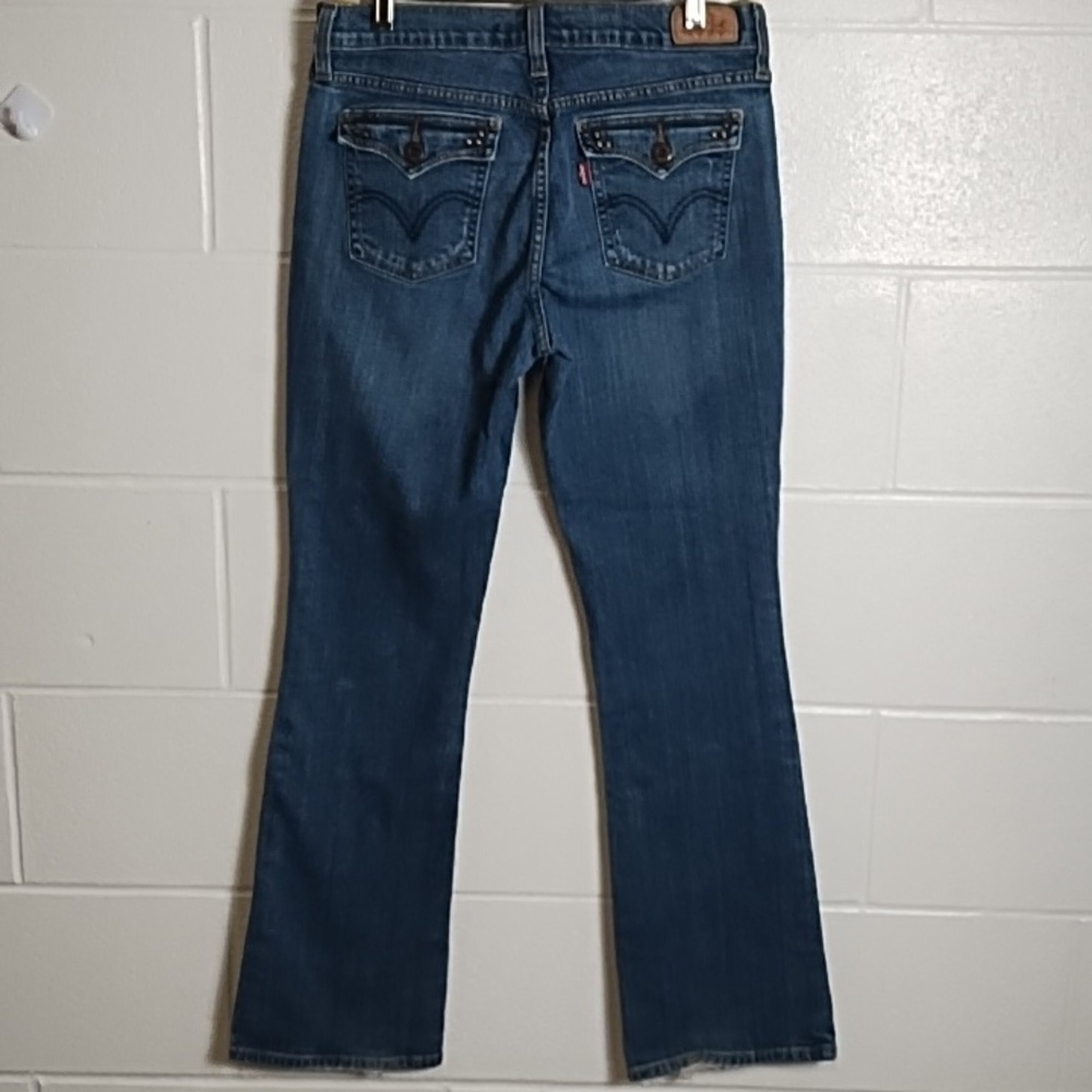 Levi's 515 Women's Flare Boot Cut Jeans in Classic Blue Medium Wash